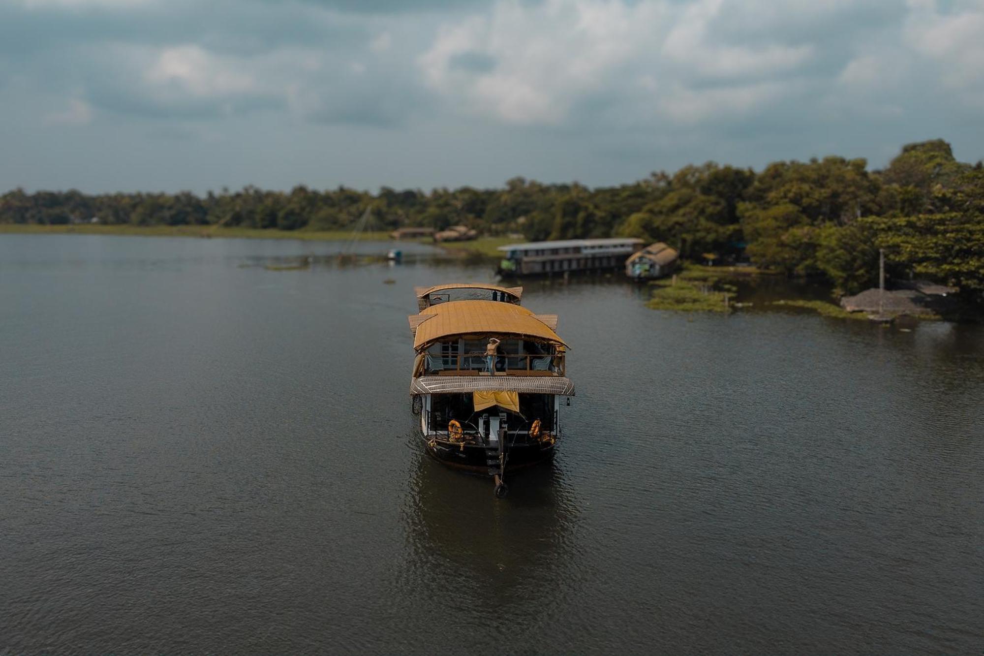 Blusalzz Villa - Muhamma, Alleppey - Kerala アーラップーザ県 エクステリア 写真